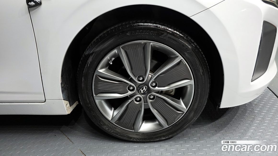 Hyundai Ioniq 2016