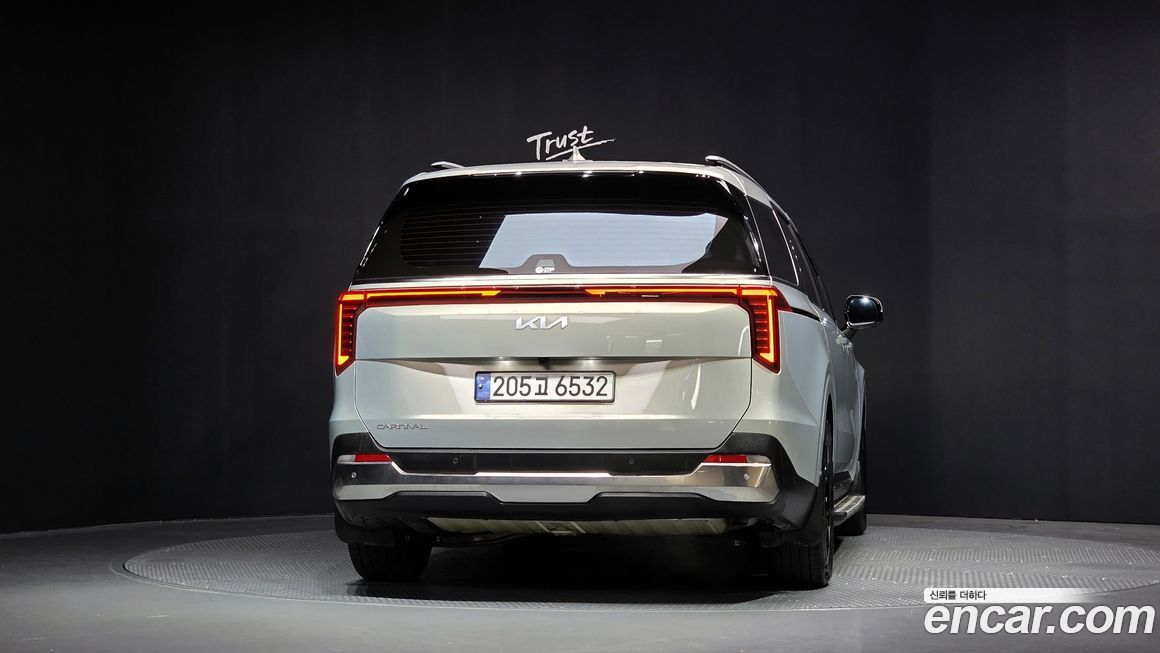 Kia Canival 2025
