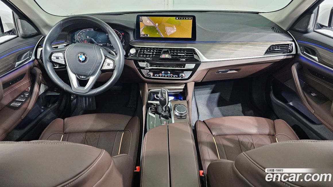 BMW 5-Series 2022