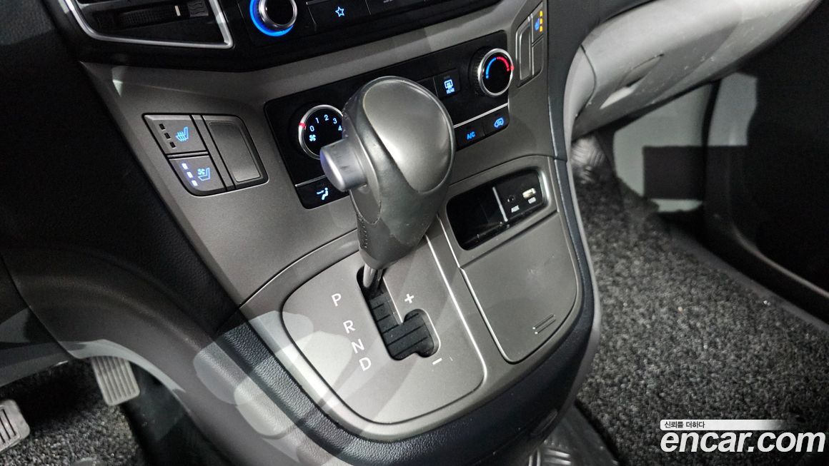 Hyundai Starex 2018