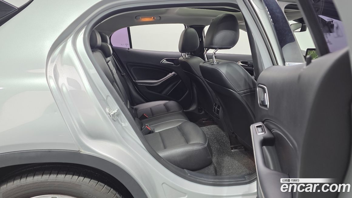 Mercedes-Benz GLA-Class 2017