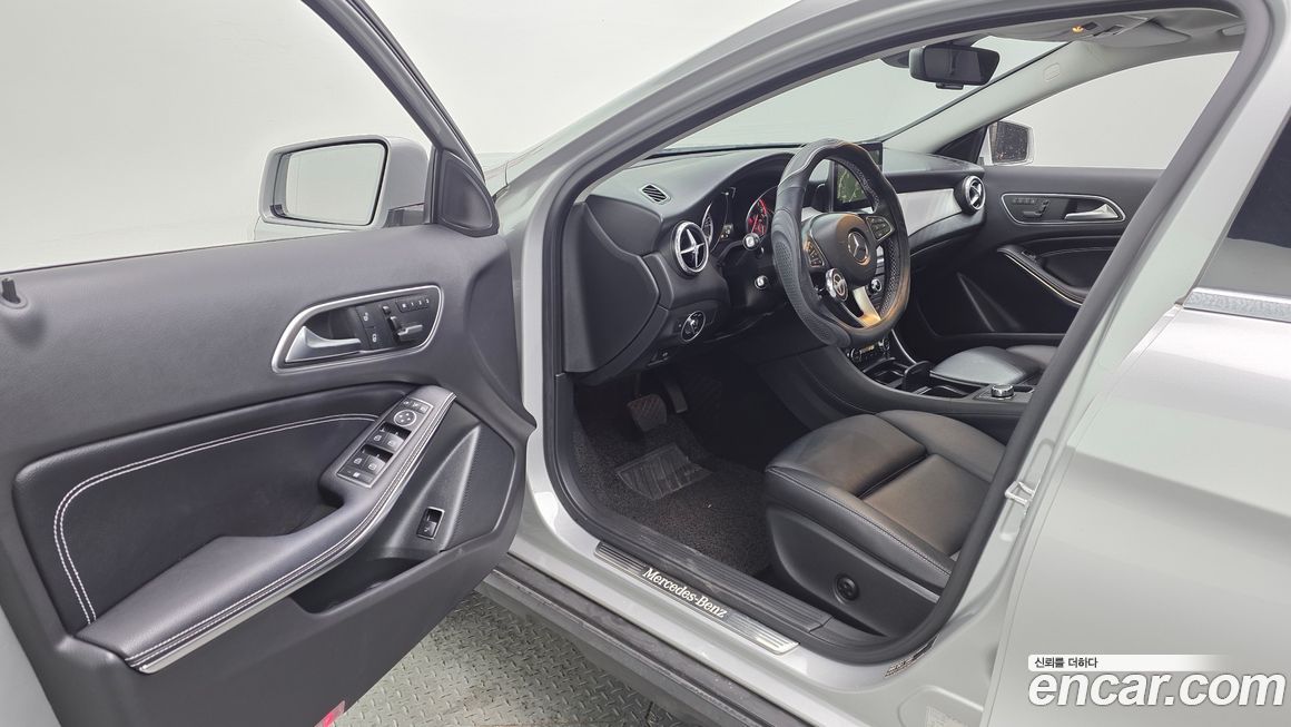 Mercedes-Benz GLA-Class 2017