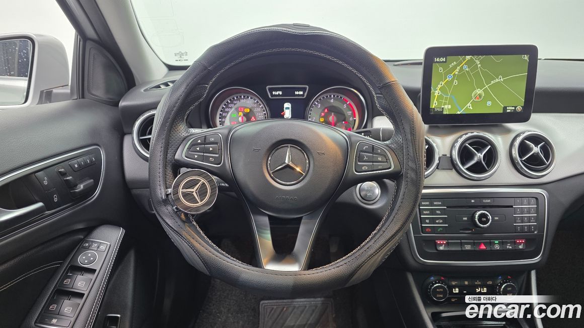 Mercedes-Benz GLA-Class 2017