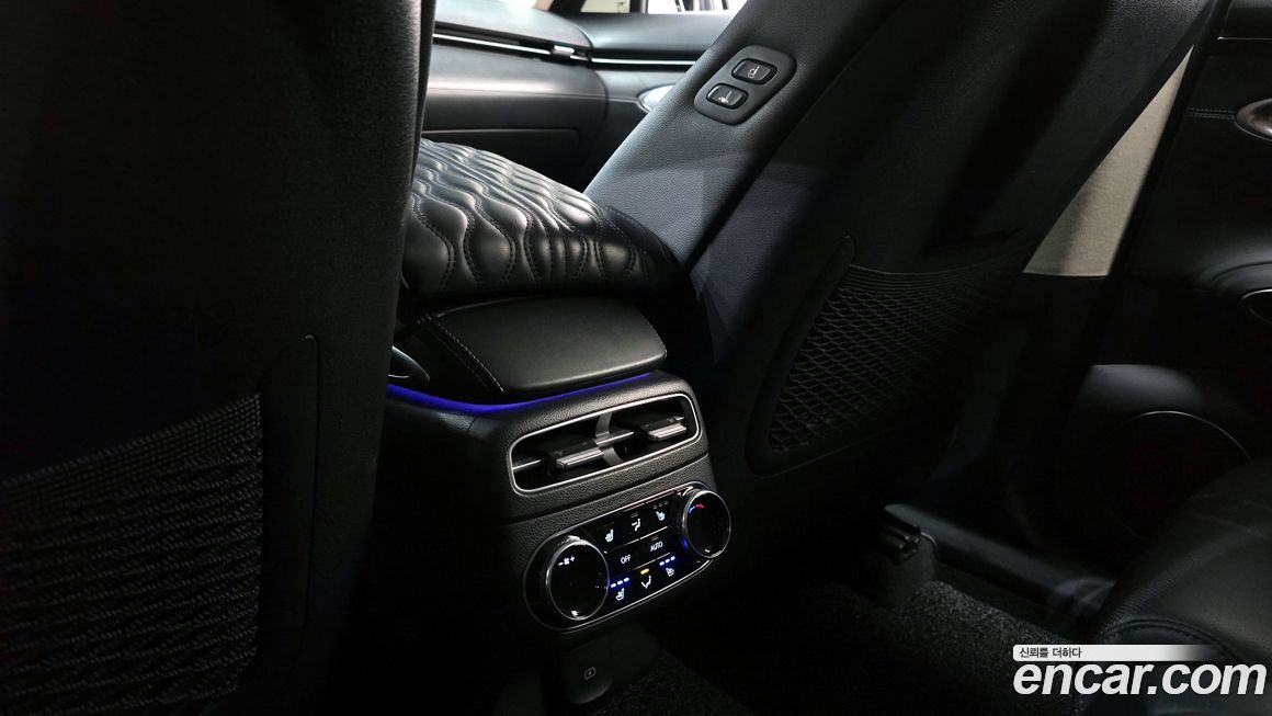 Genesis GV70 2021