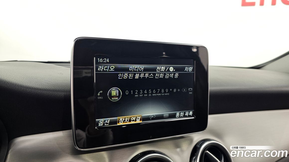 Mercedes-Benz GLA-Class 2019