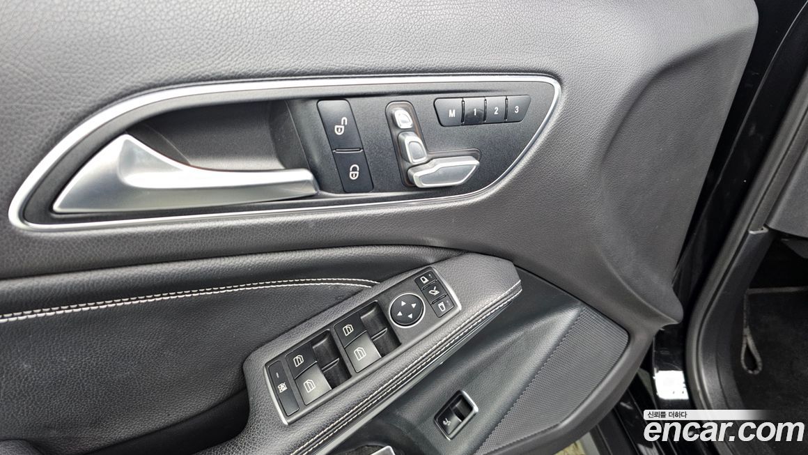 Mercedes-Benz GLA-Class 2019