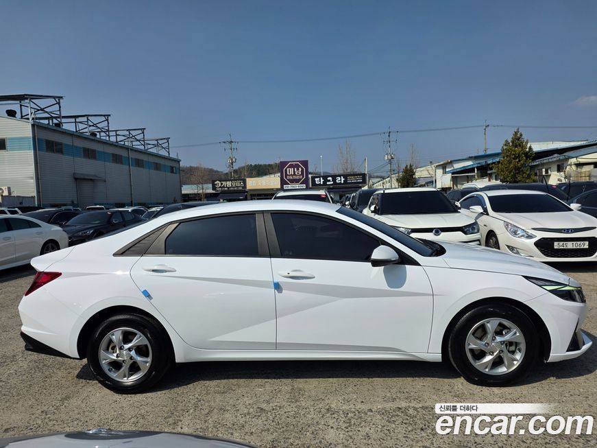 Hyundai AVANTE 2022