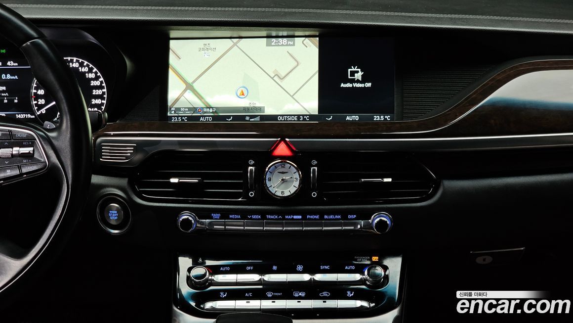 Genesis EQ900 2018