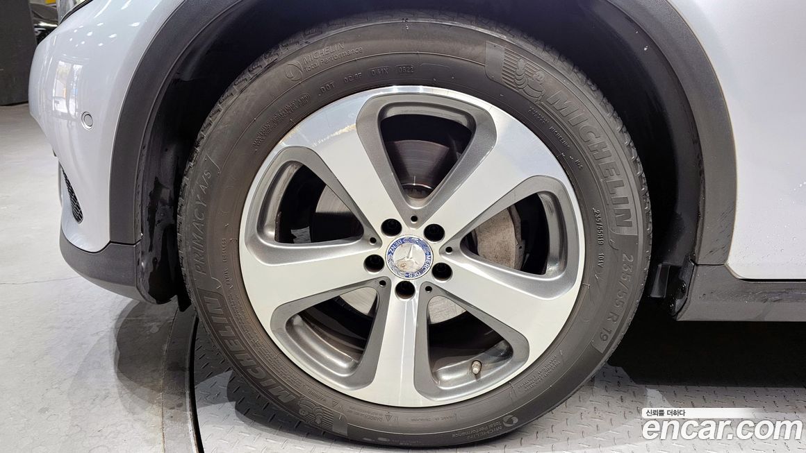 Mercedes-Benz GLC-Class 2016