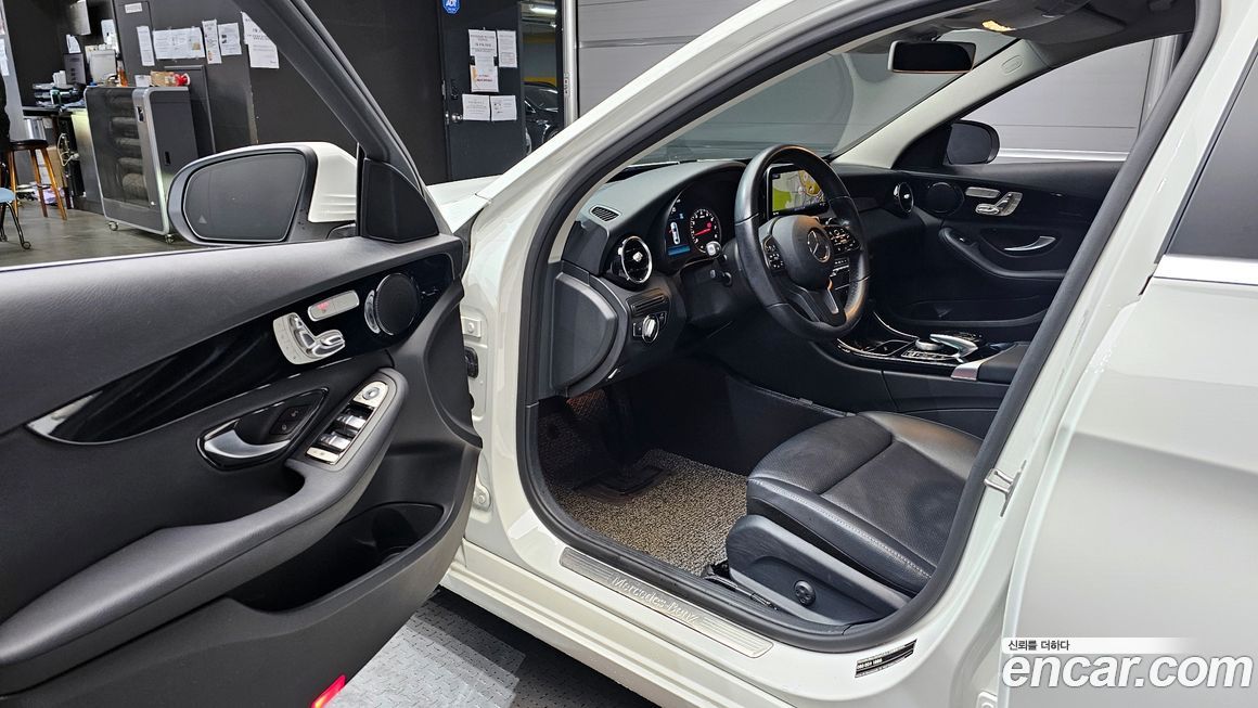 Mercedes-Benz C-Class 2019