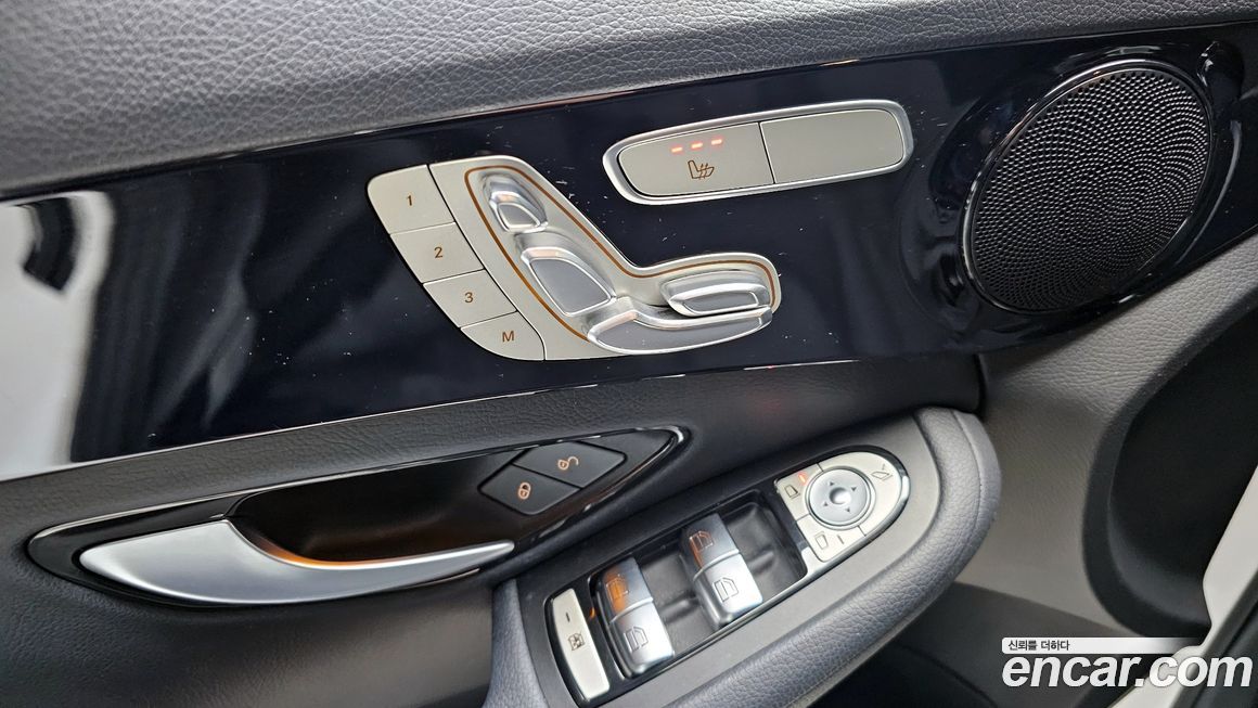 Mercedes-Benz C-Class 2019