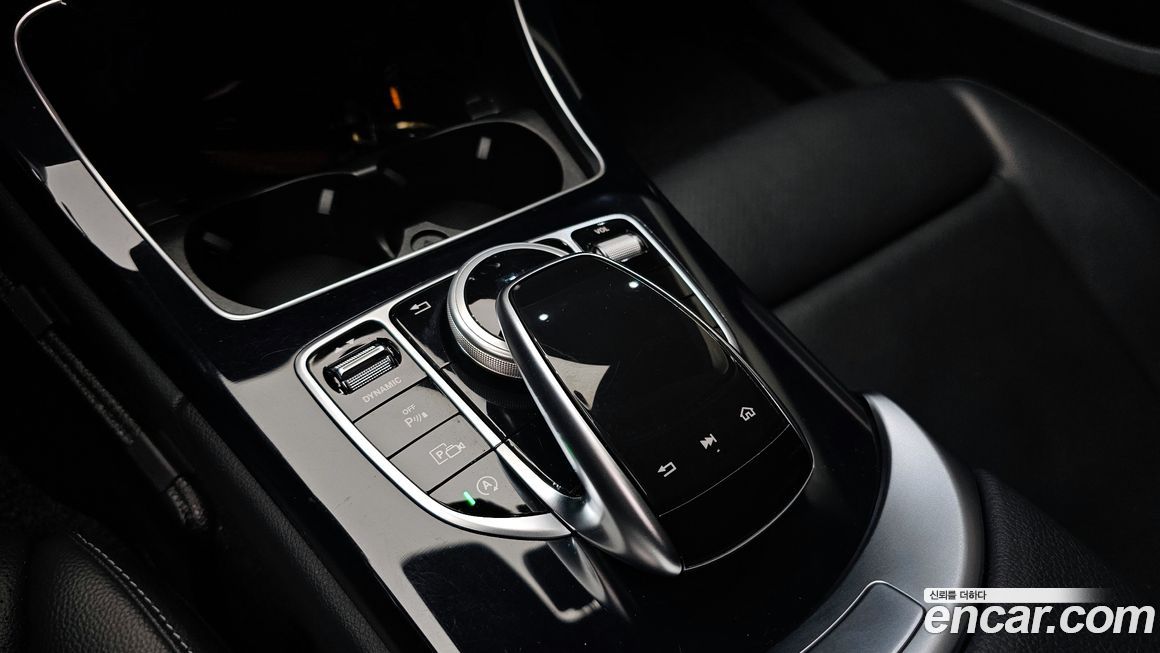 Mercedes-Benz C-Class 2019