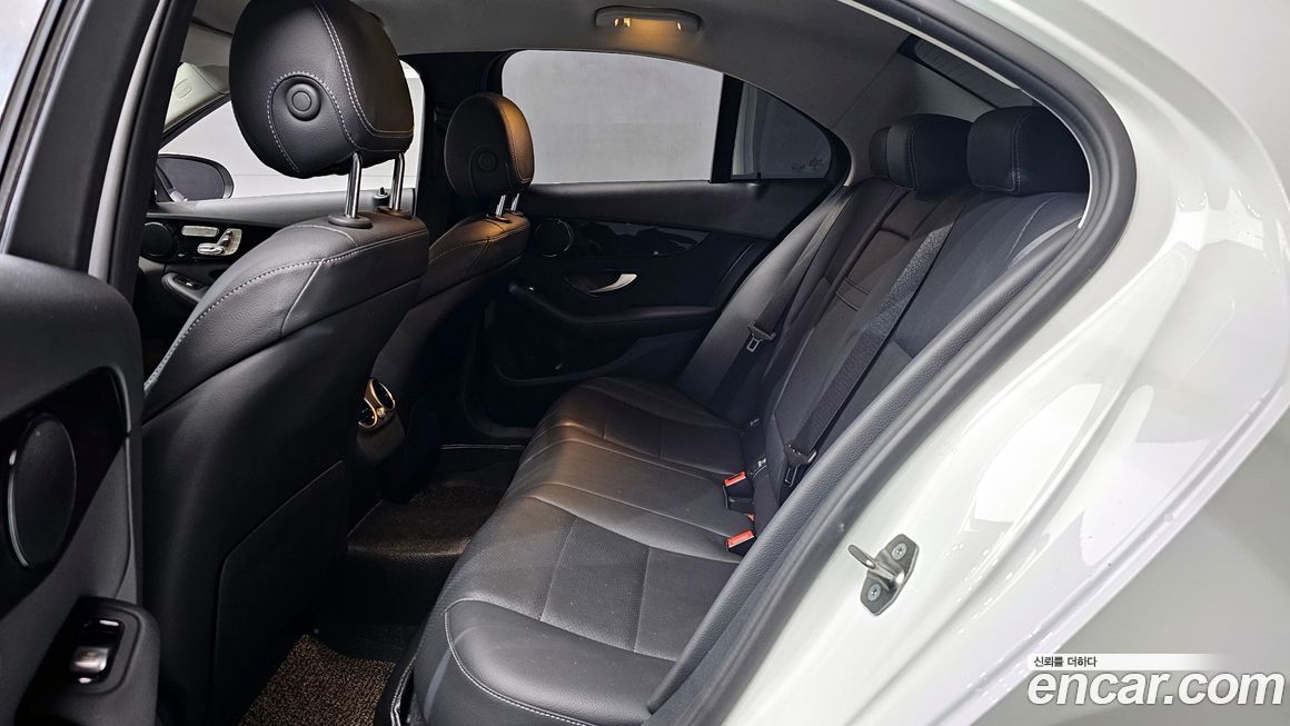 Mercedes-Benz C-Class 2019