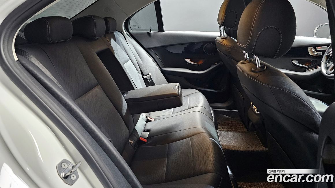 Mercedes-Benz C-Class 2019