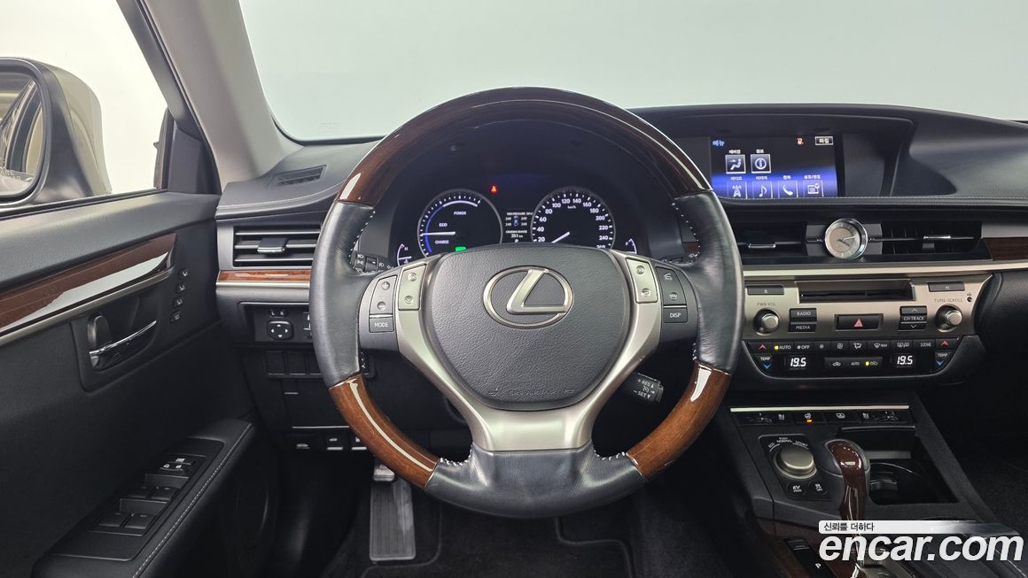 Lexus ES 2015