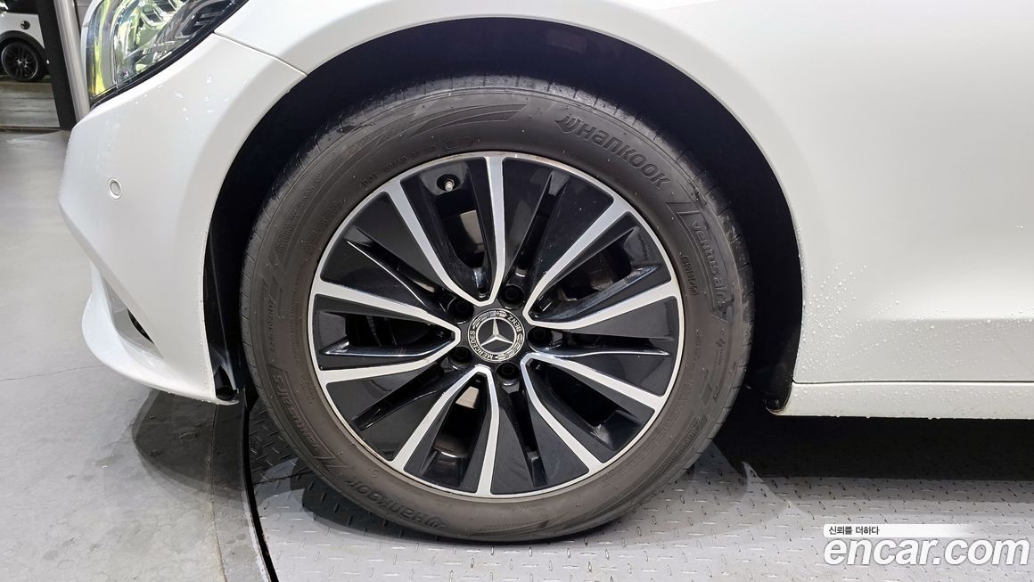 Mercedes-Benz C-Class 2019