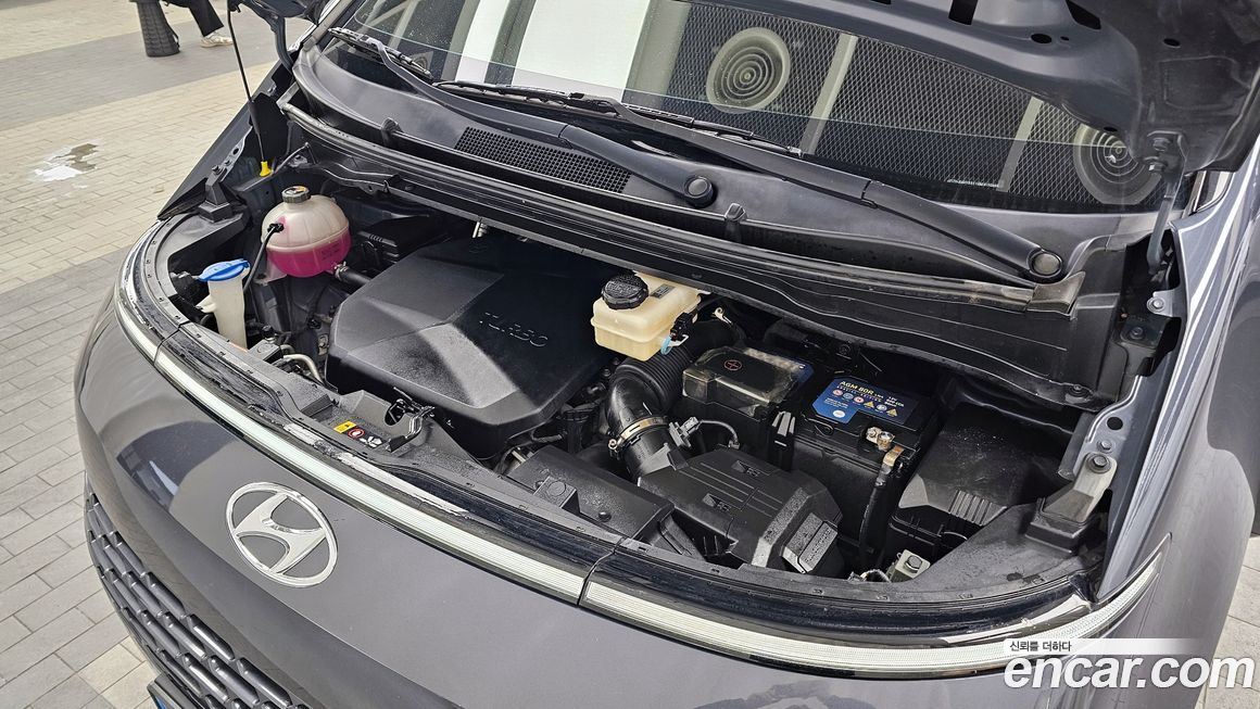 Hyundai Staria 2022