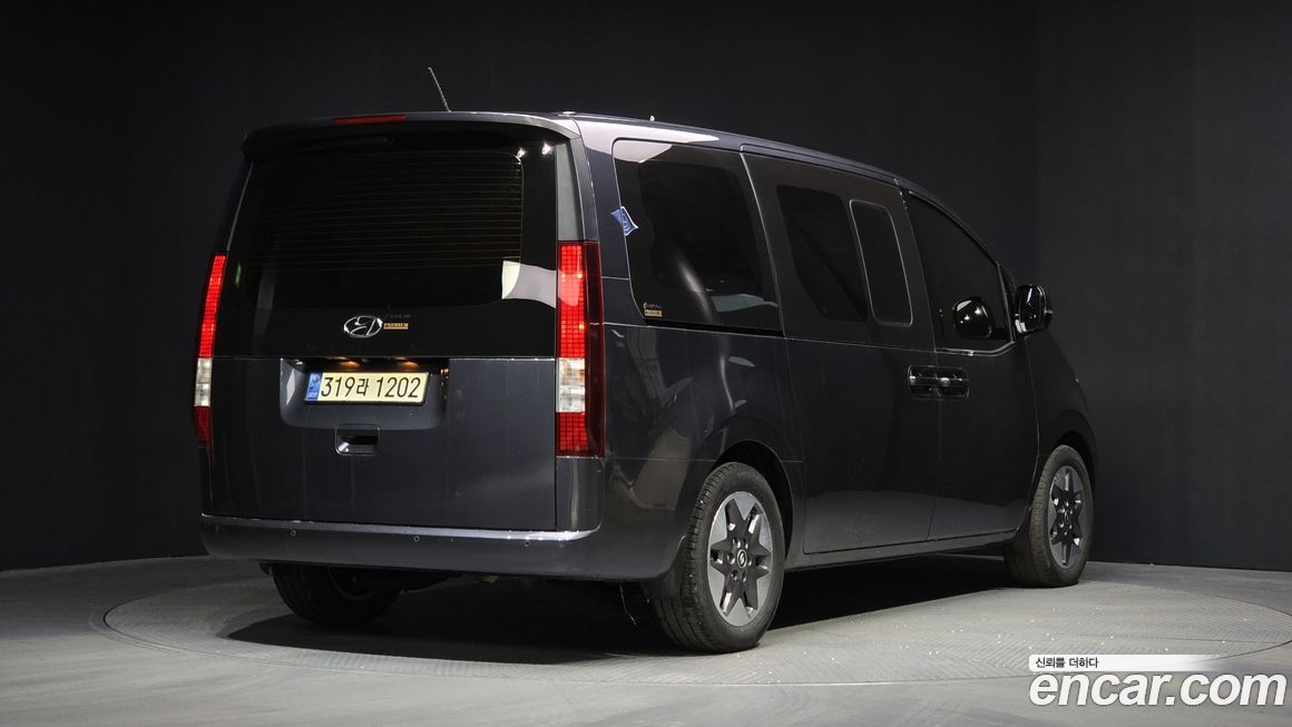 Hyundai Staria 2022