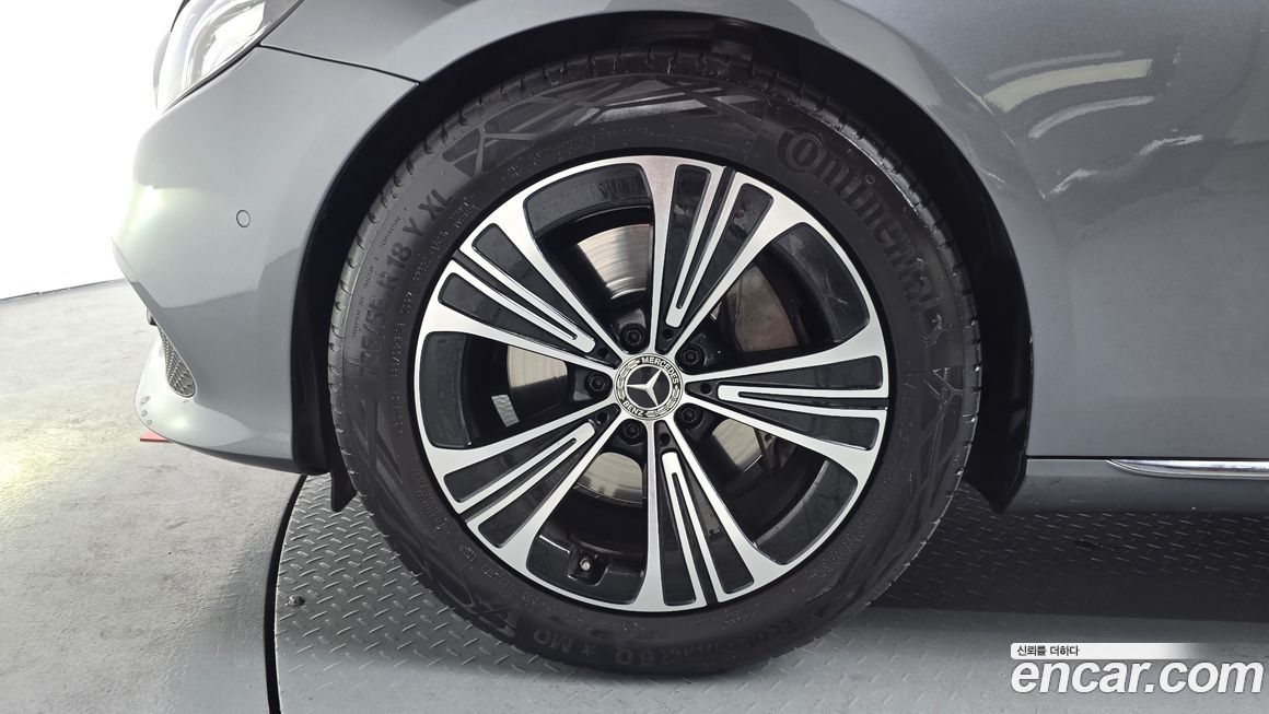 Mercedes-Benz E-Class 2019