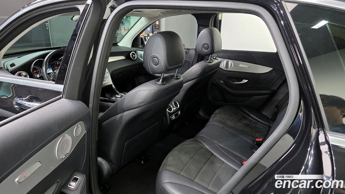 Mercedes-Benz GLC-Class 2019