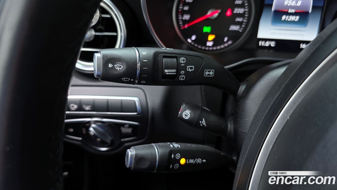 Mercedes-Benz GLC-Class 2019