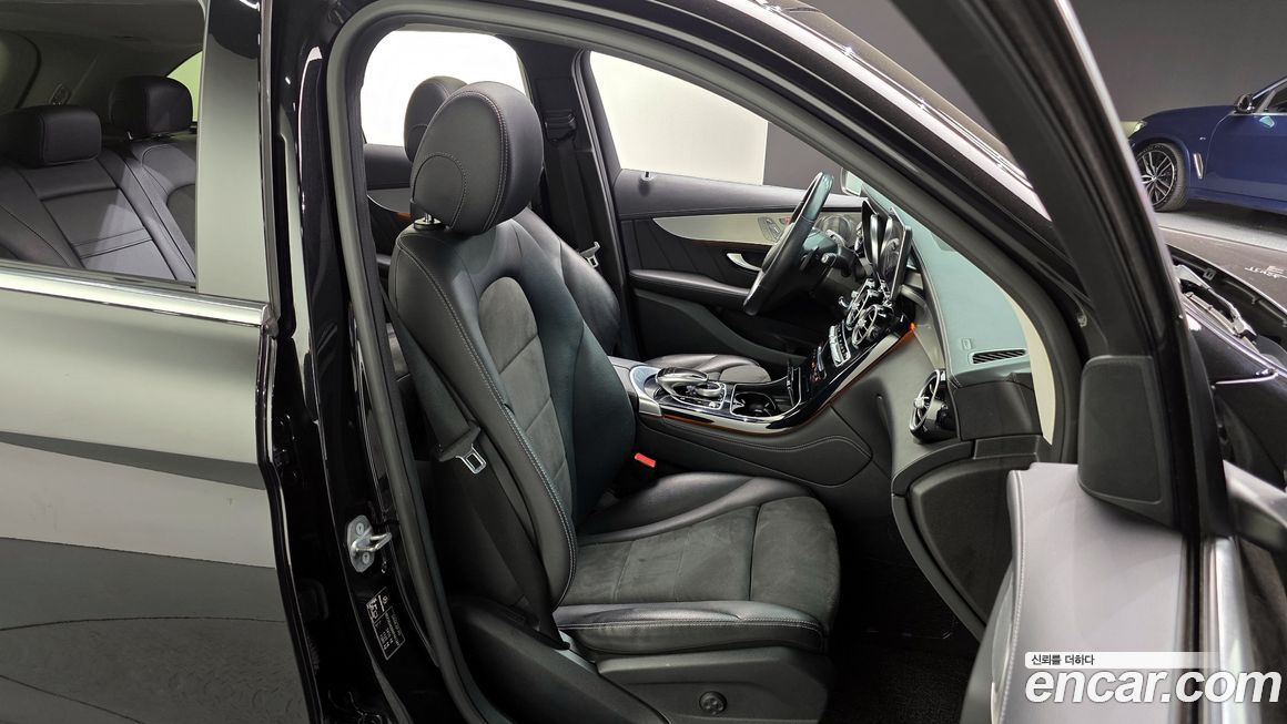 Mercedes-Benz GLC-Class 2019