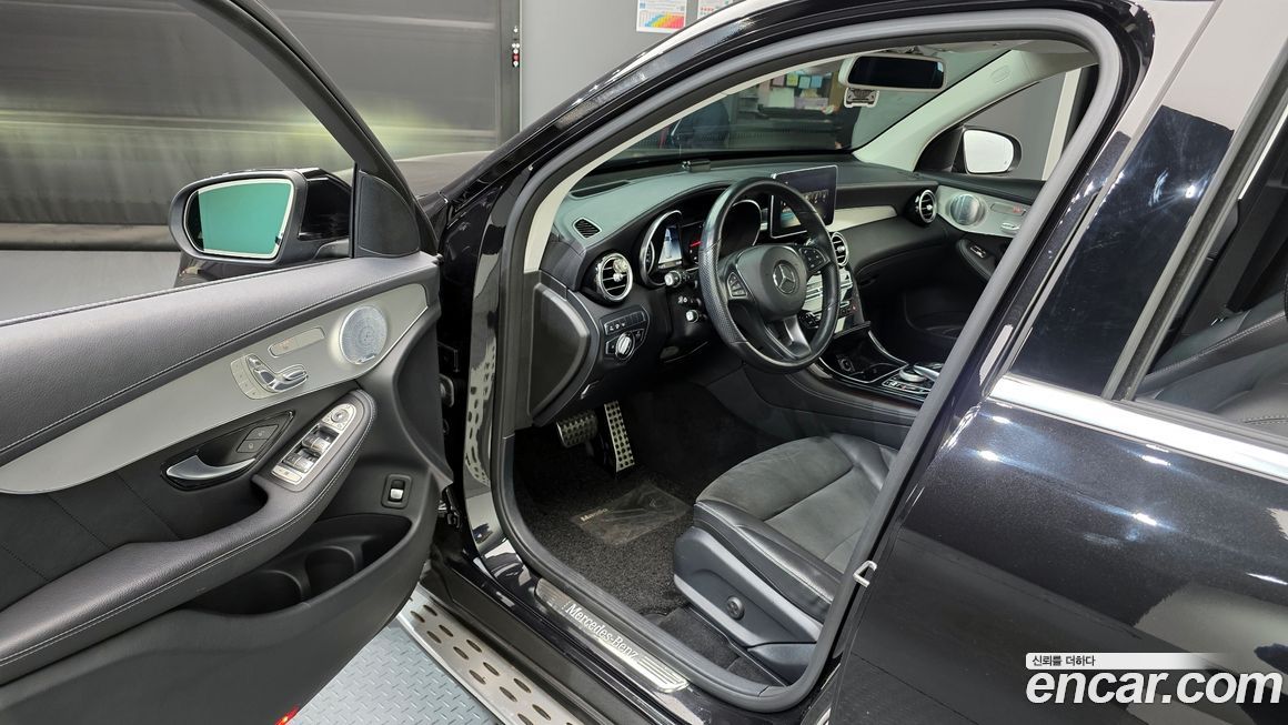 Mercedes-Benz GLC-Class 2019