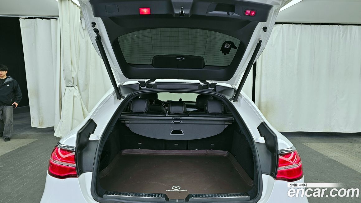 Mercedes-Benz GLC-Class 2019