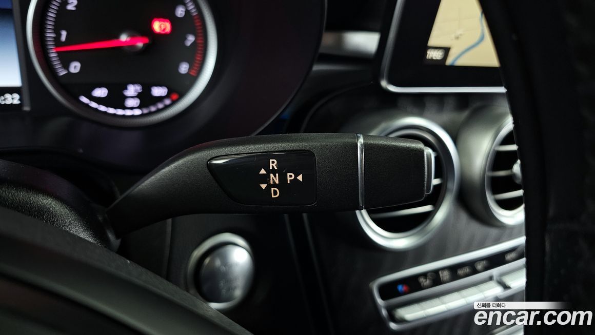 Mercedes-Benz GLC-Class 2019