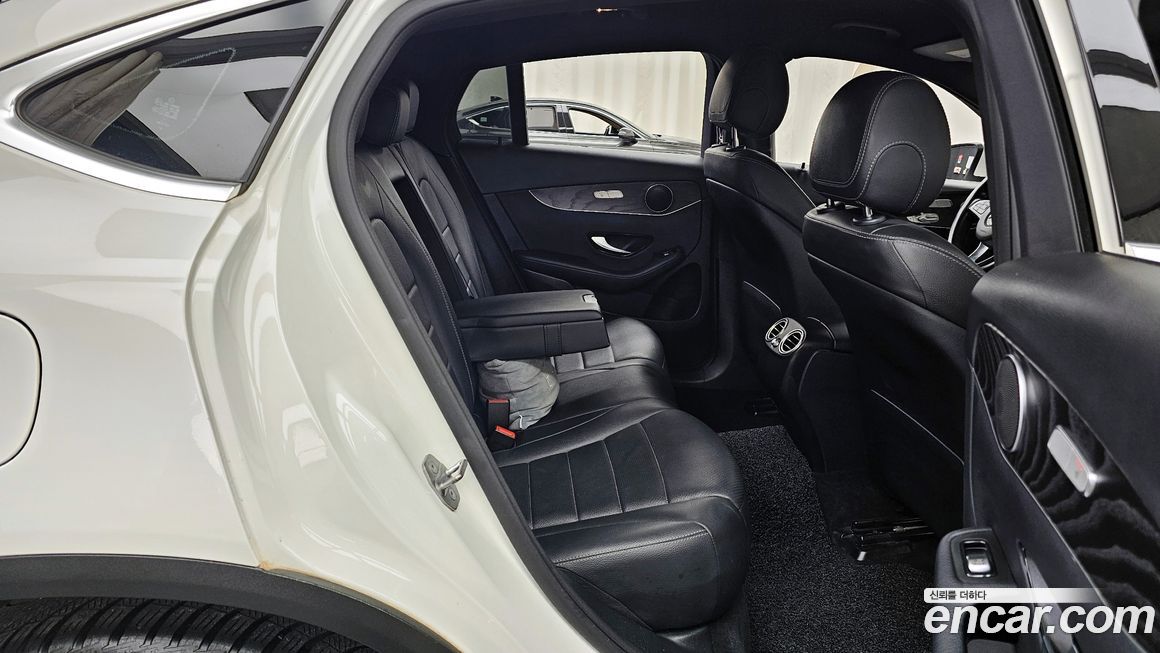 Mercedes-Benz GLC-Class 2019