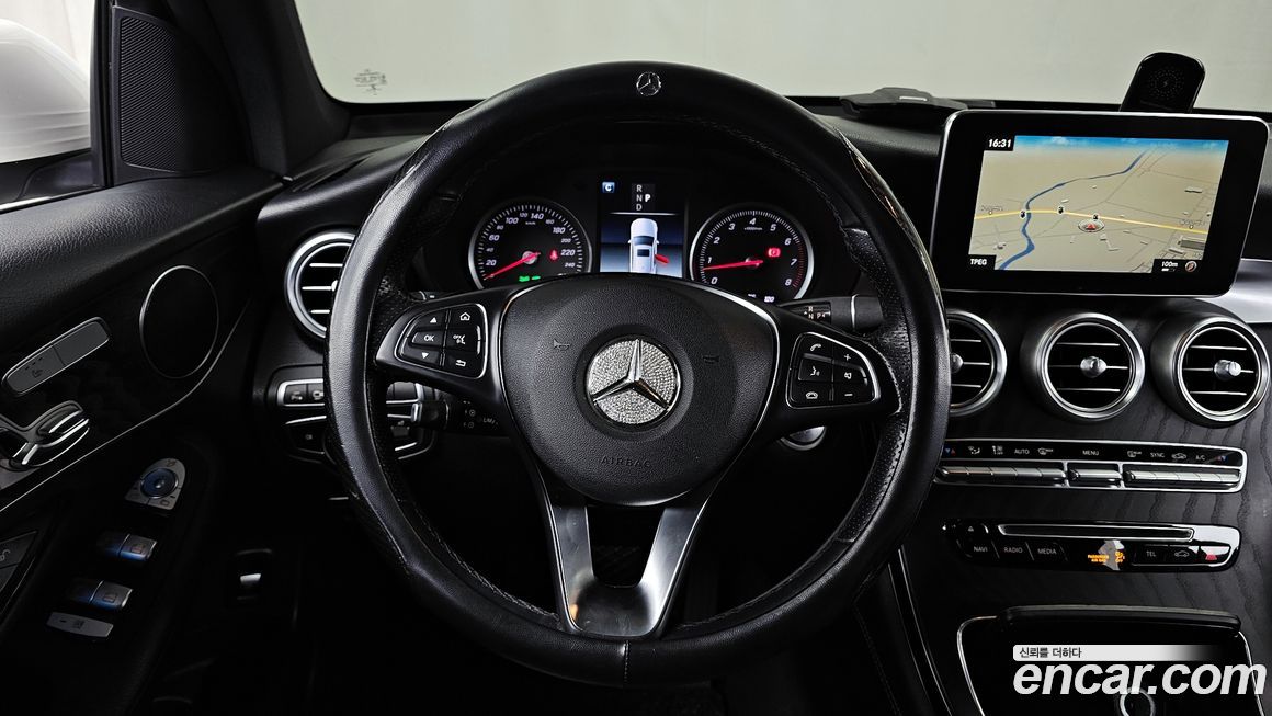 Mercedes-Benz GLC-Class 2019