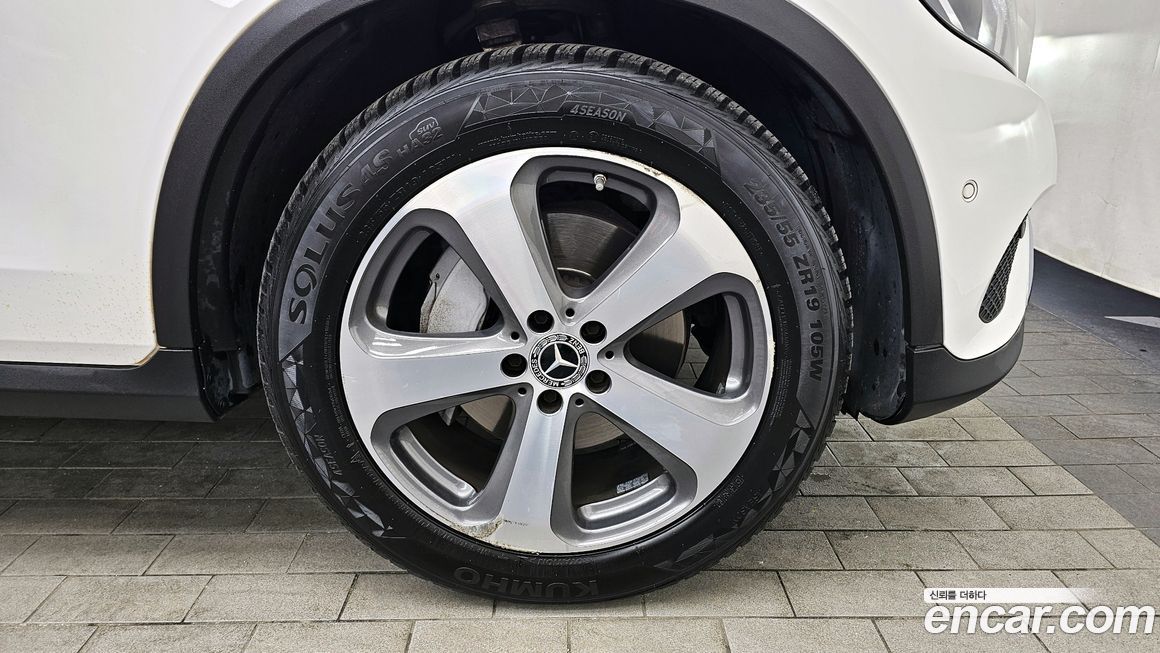 Mercedes-Benz GLC-Class 2019