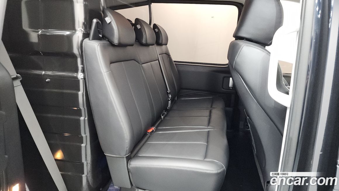 Hyundai Staria 2023