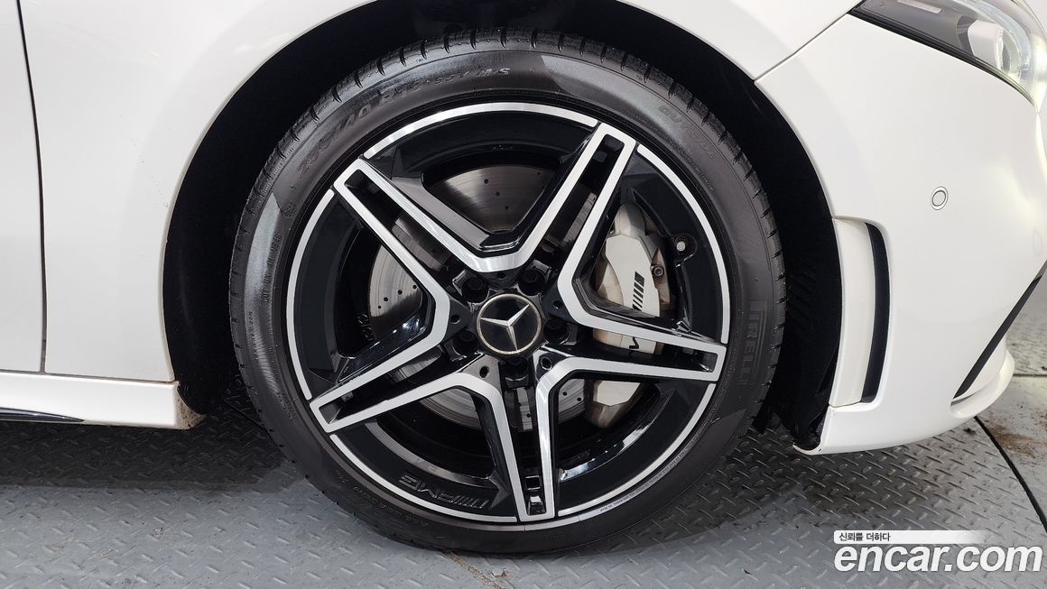 Mercedes-Benz A-Class 2023