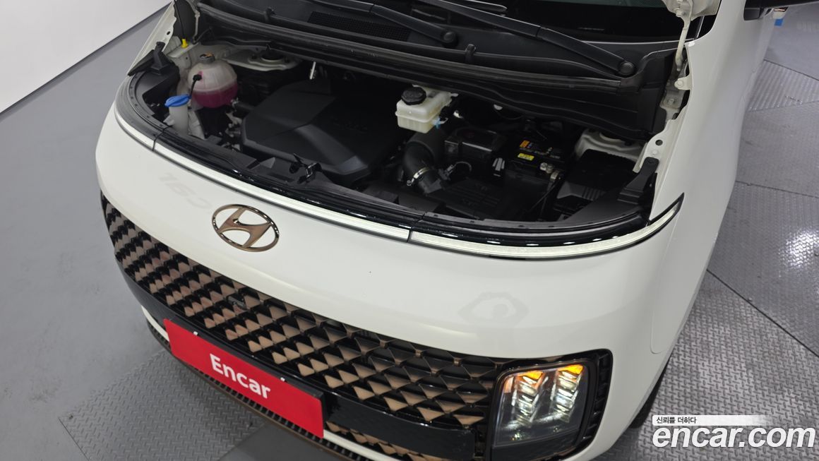 Hyundai Staria 2023