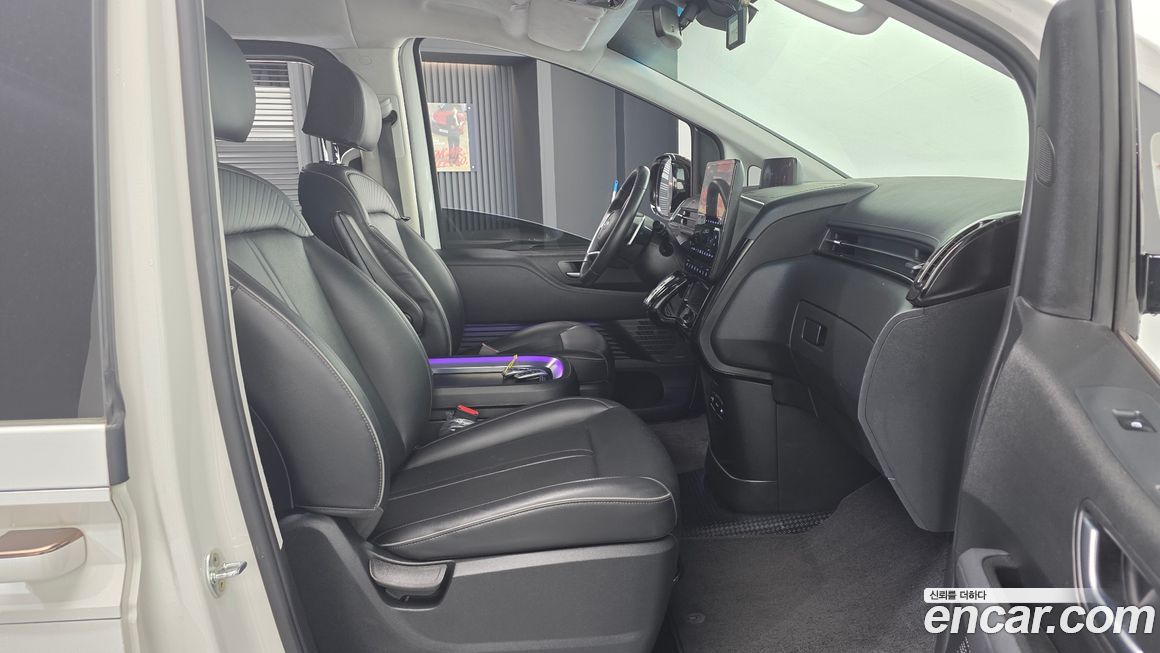 Hyundai Staria 2023
