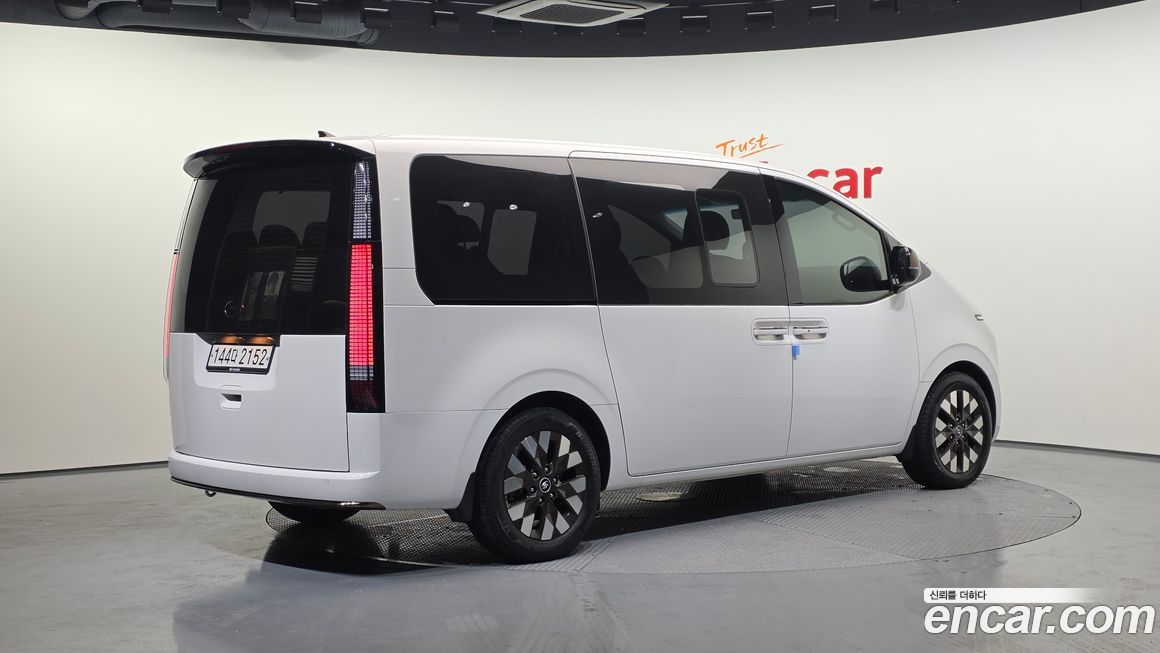 Hyundai Staria 2023