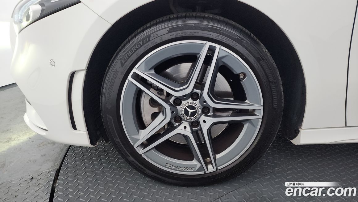 Mercedes-Benz A-Class 2023