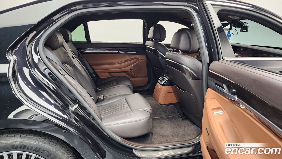 Genesis G90 2021