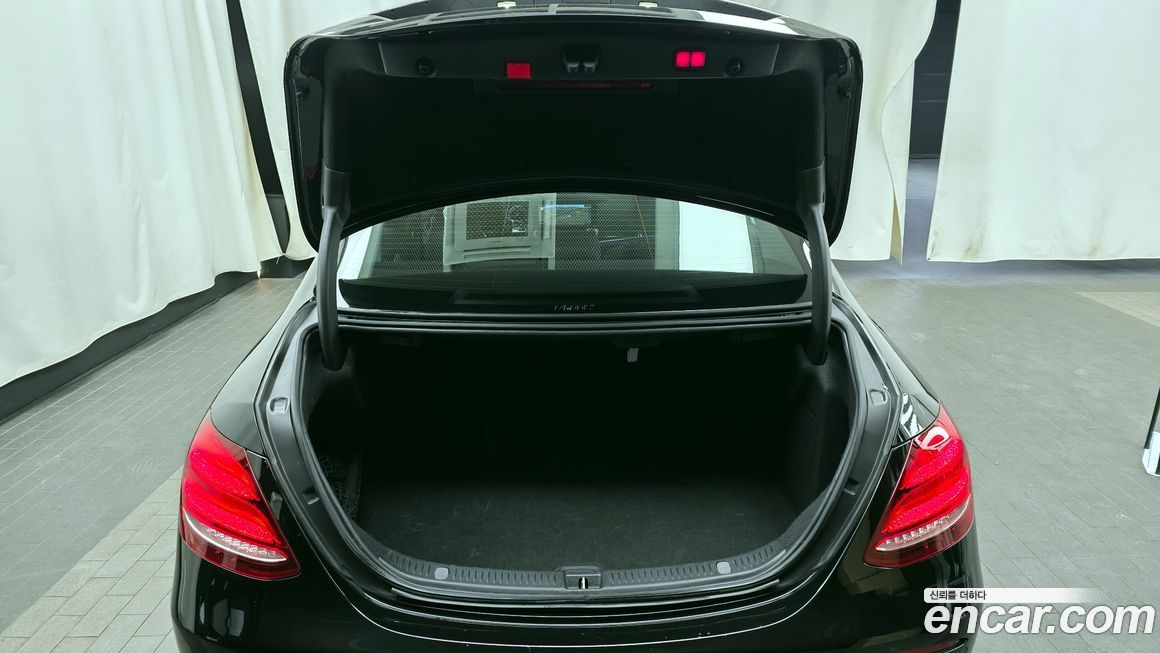 Mercedes-Benz E-Class 2020