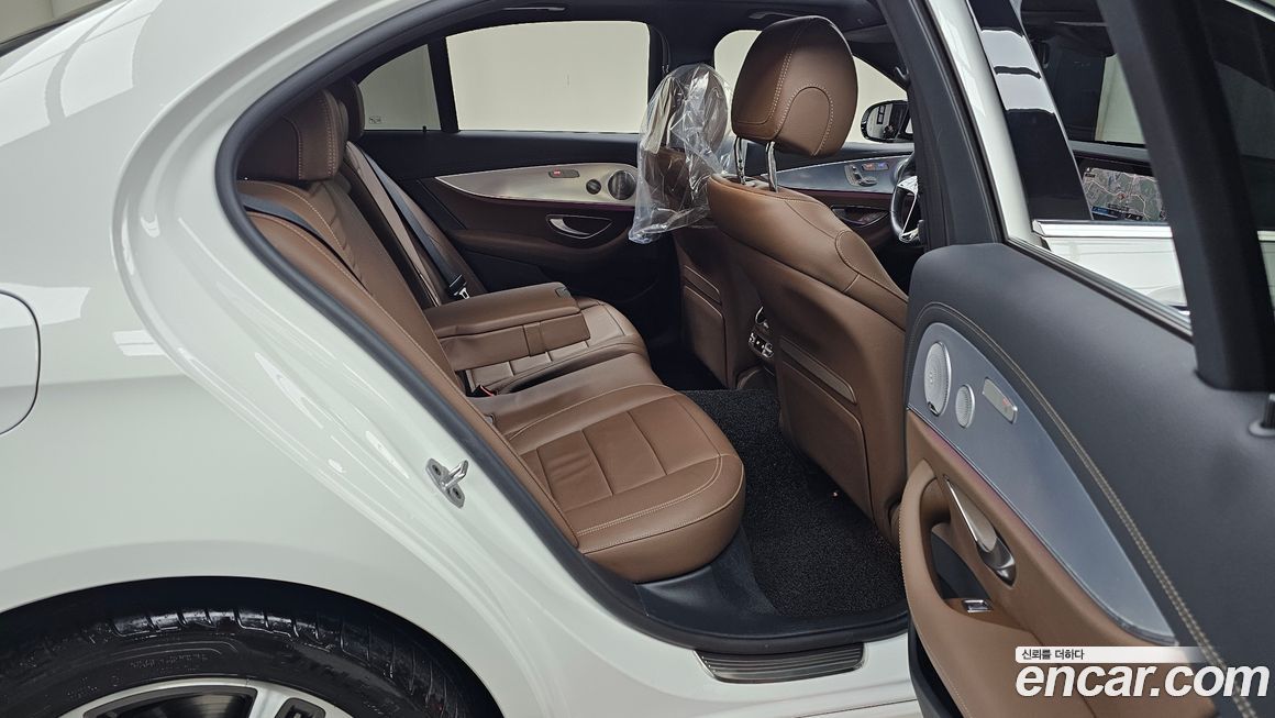 Mercedes-Benz E-Class 2021