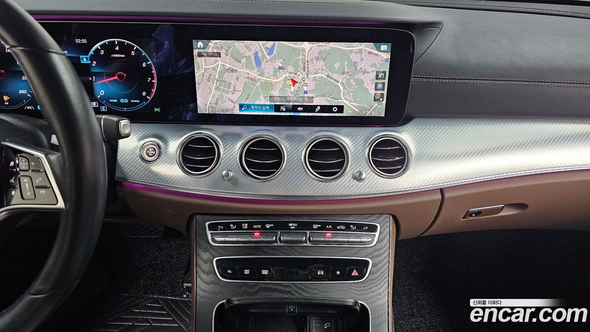 Mercedes-Benz E-Class 2021