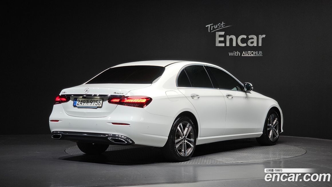 Mercedes-Benz E-Class 2021