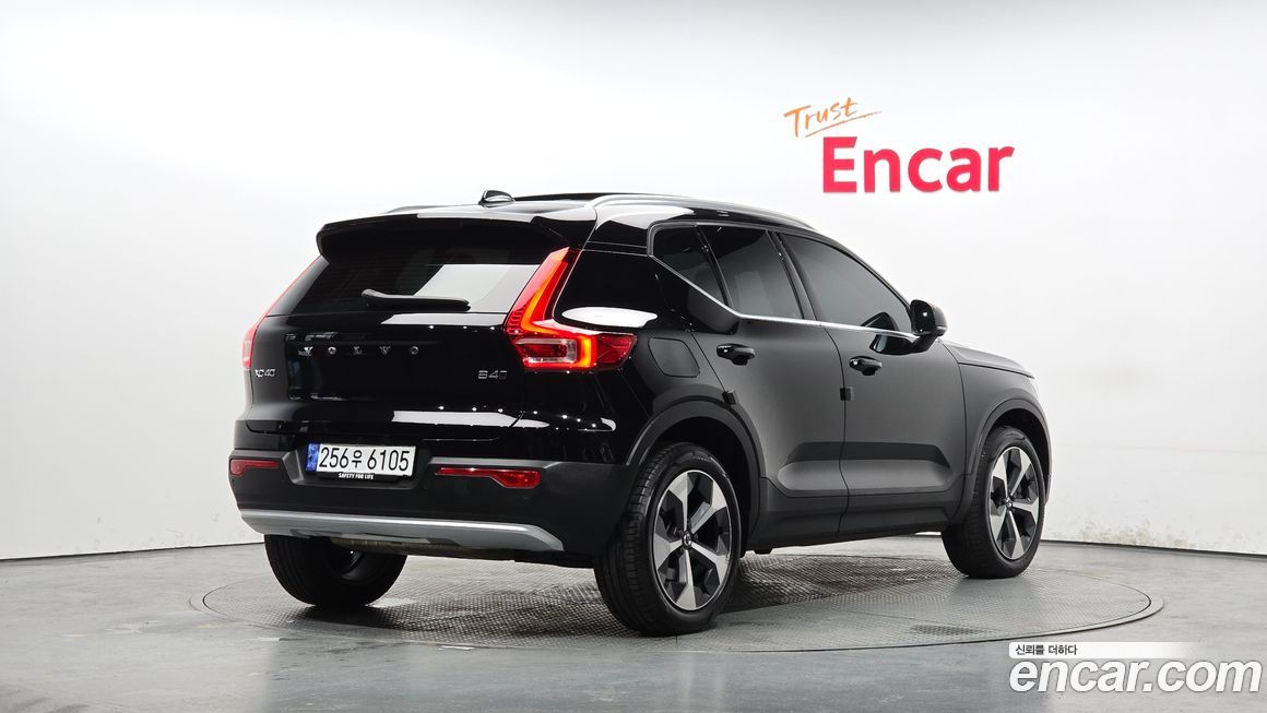 Volvo XC40 2023