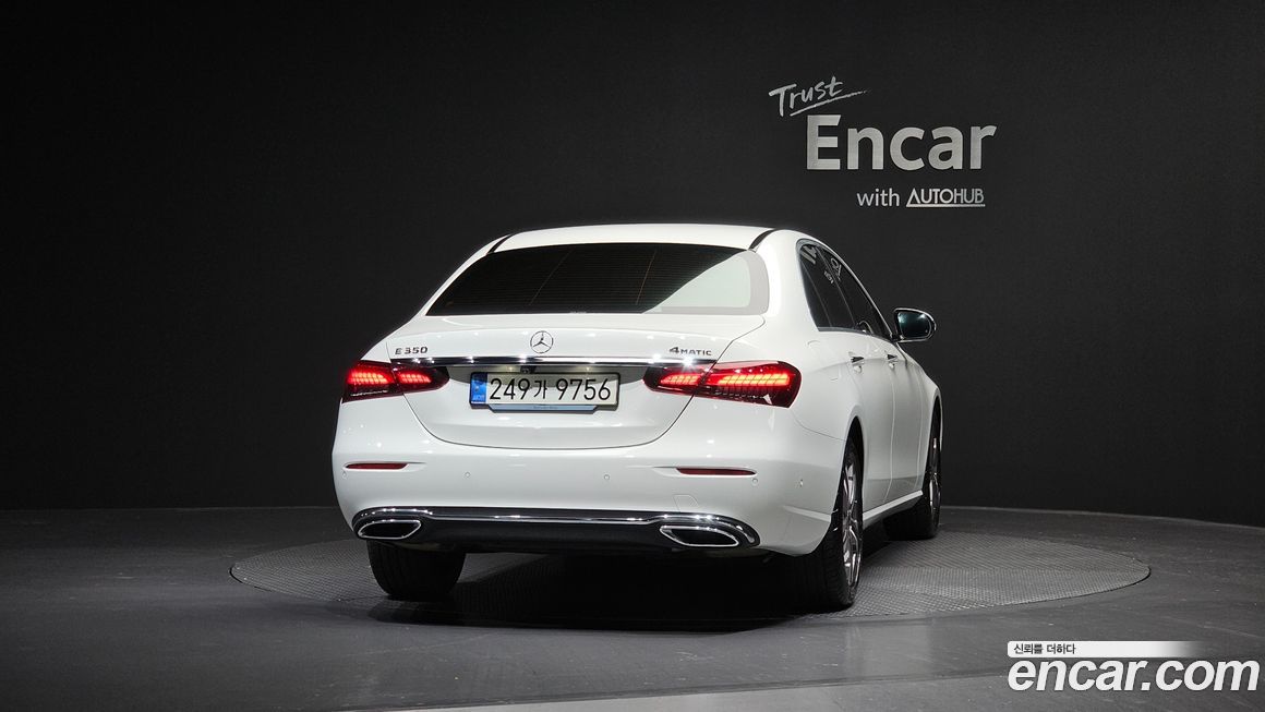 Mercedes-Benz E-Class 2021