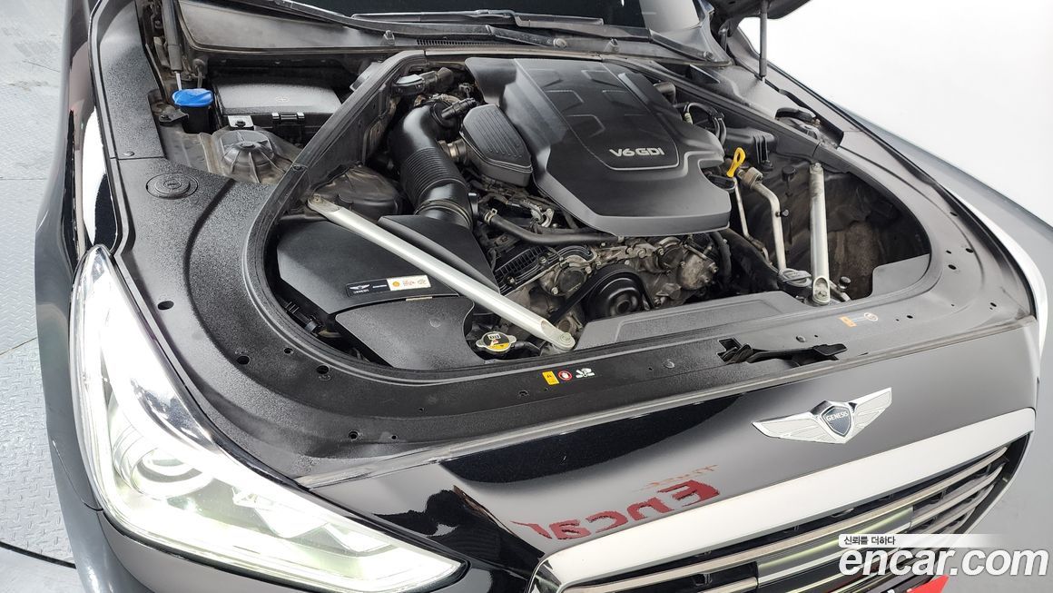 Genesis EQ900 2016