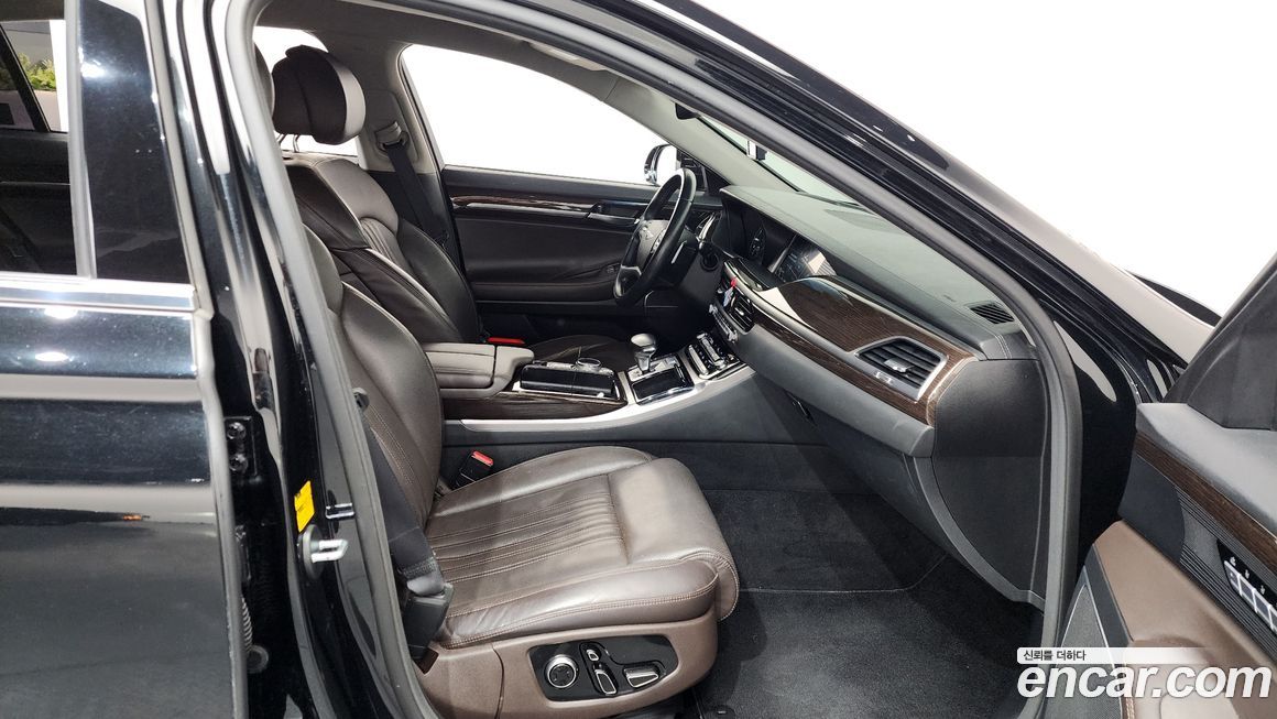 Genesis EQ900 2016