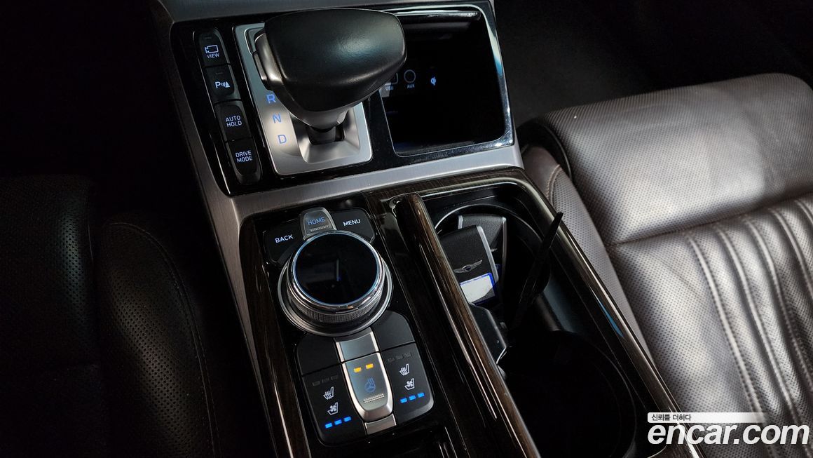 Genesis EQ900 2016