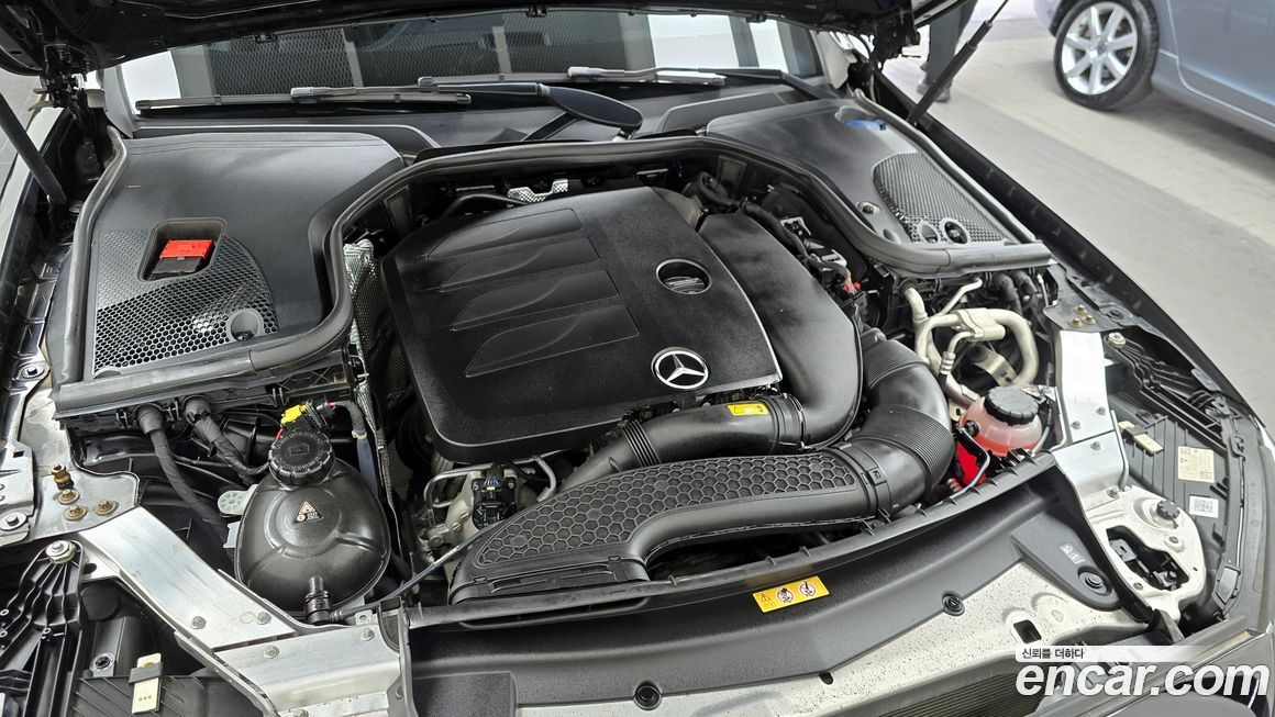 Mercedes-Benz E-Class 2021