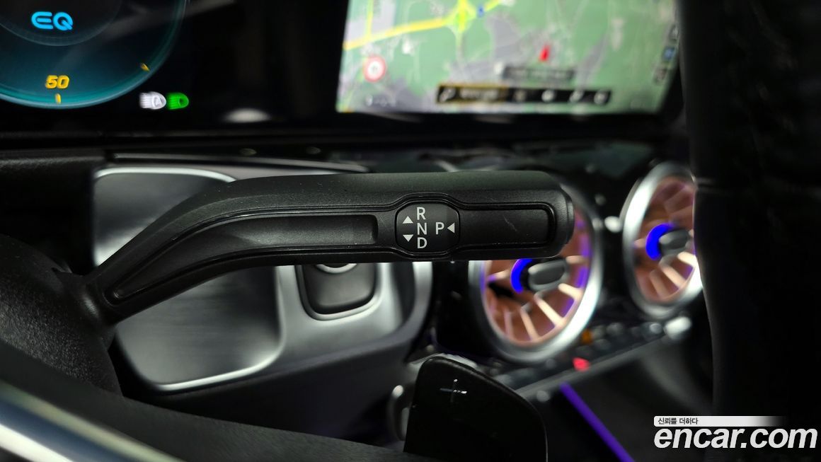 Mercedes-Benz EQB 2024